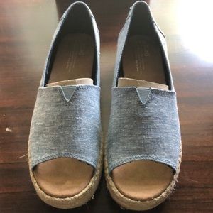 Toms open toe platforms